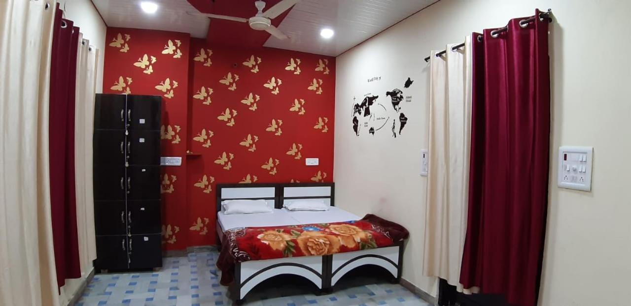 Blue Eye Backpackers Hostel Amritsar Exterior photo