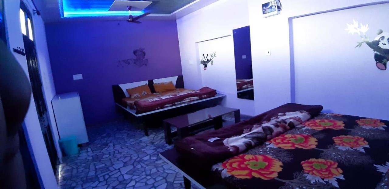 Blue Eye Backpackers Hostel Amritsar Exterior photo