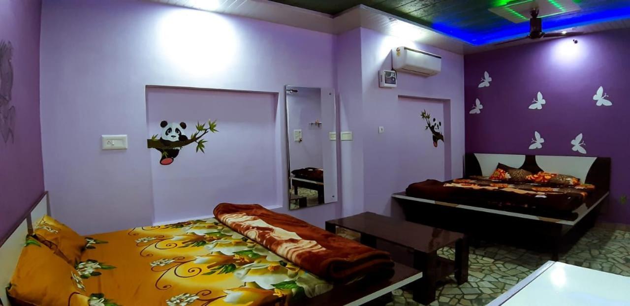 Blue Eye Backpackers Hostel Amritsar Exterior photo