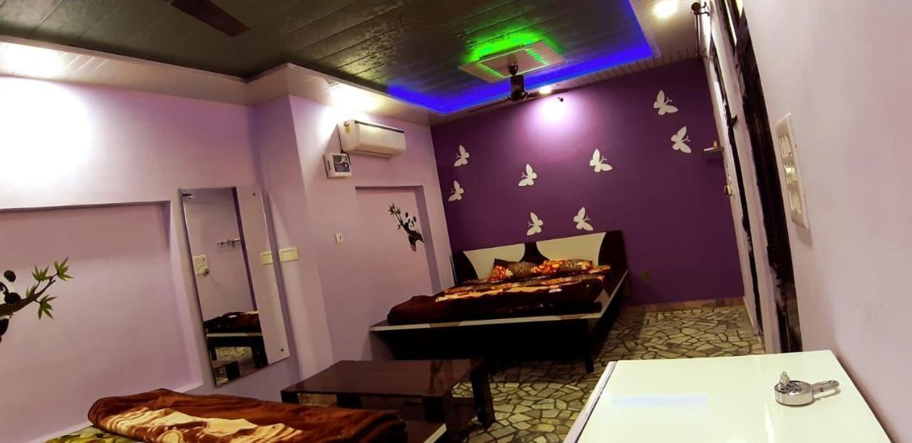 Blue Eye Backpackers Hostel Amritsar Room photo